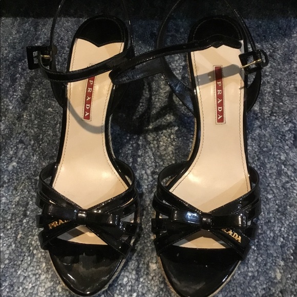 Prada black patent sandal - Picture 3 of 8